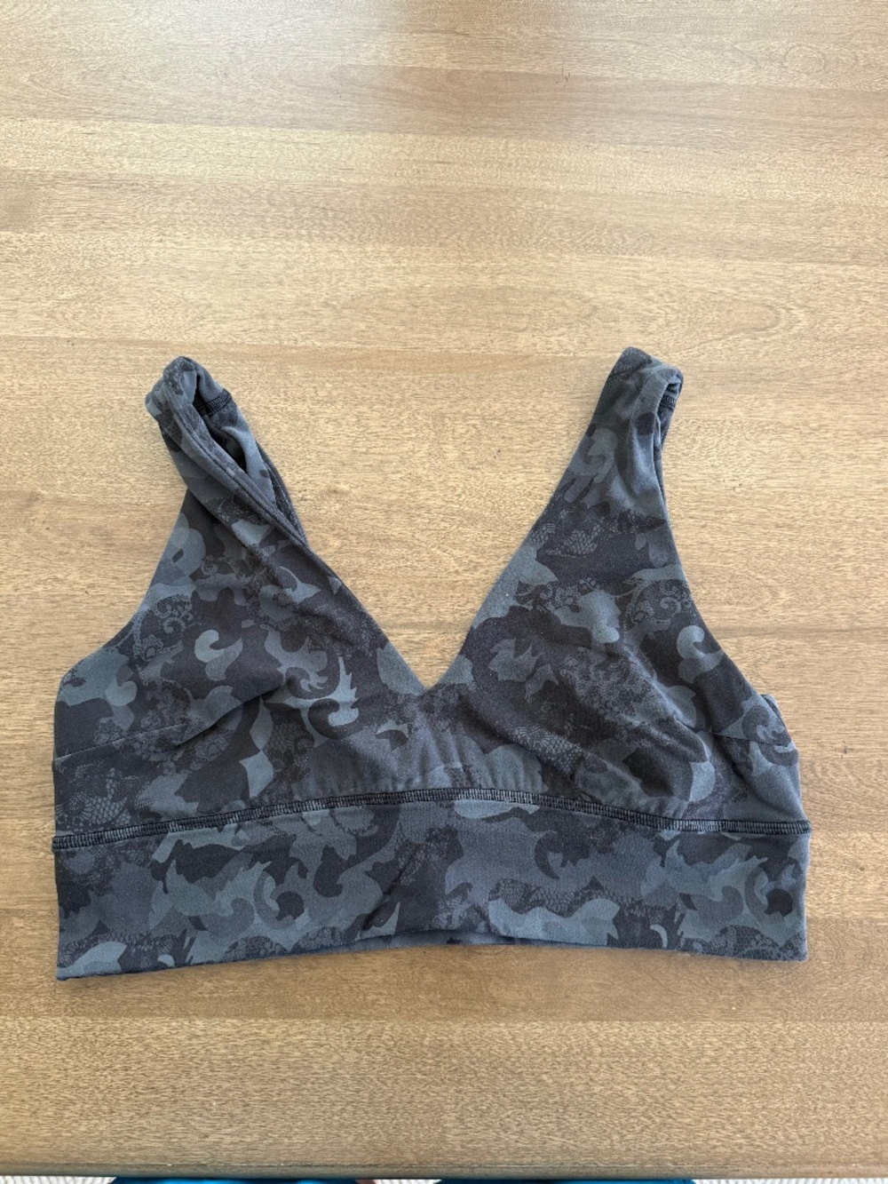 Lululemon Align V-Neck Bra Light Support, C/D Cup